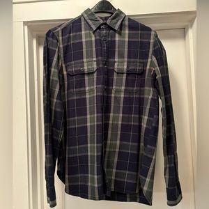 Gap Men’s Flannel Button Up - M